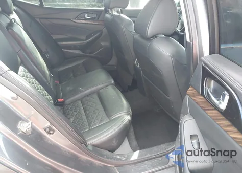 2016 Nissan Maxima 3.5 Platinum из США, поврежденный, VIN 1N4AA6AP2GC381543